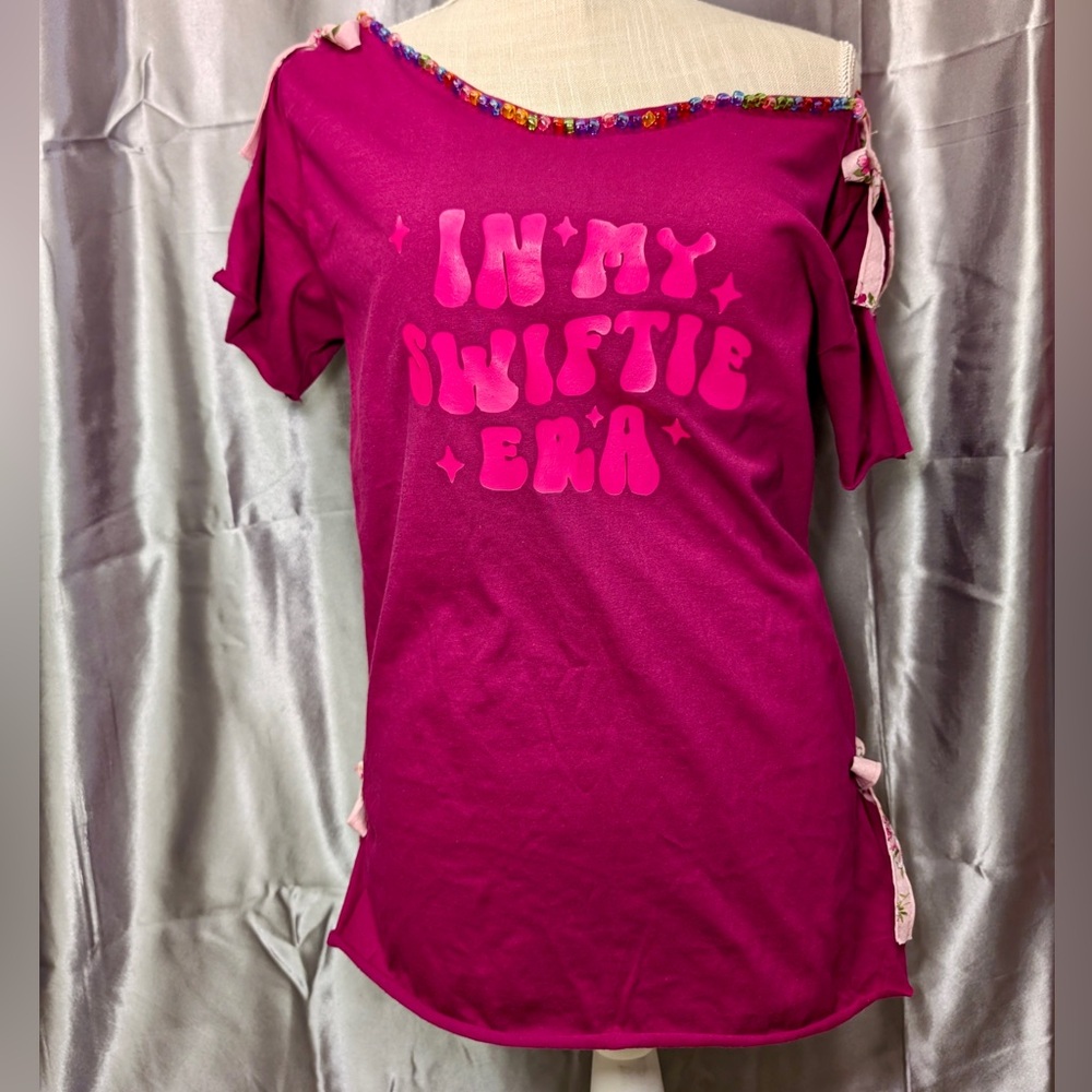 Taylor Swift T-shirt